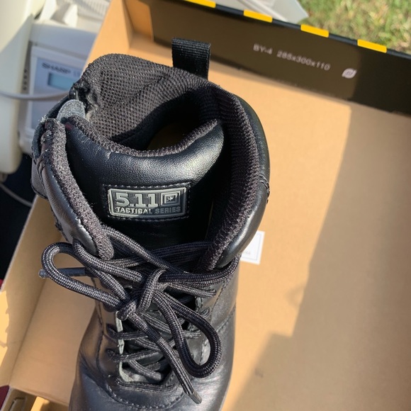 Boots - Picture 3 of 5